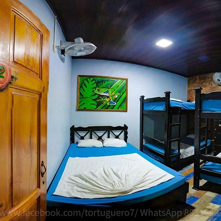 Hostel Tortuguero 7Backpackers Exteriör bild