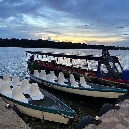 Hostel Tortuguero 7Backpackers Exteriör bild
