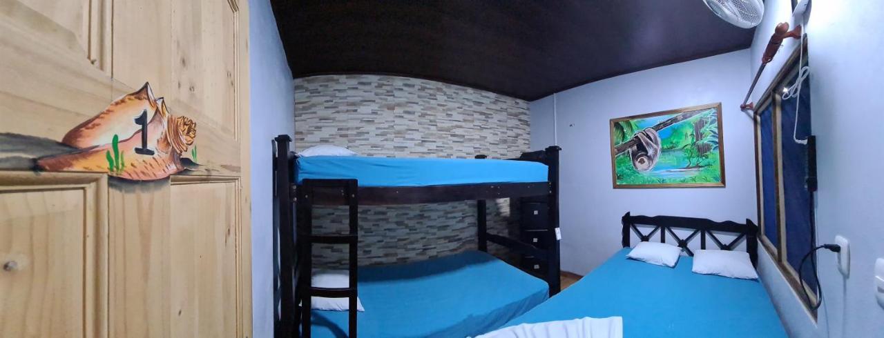 Hostel Tortuguero 7Backpackers Exteriör bild