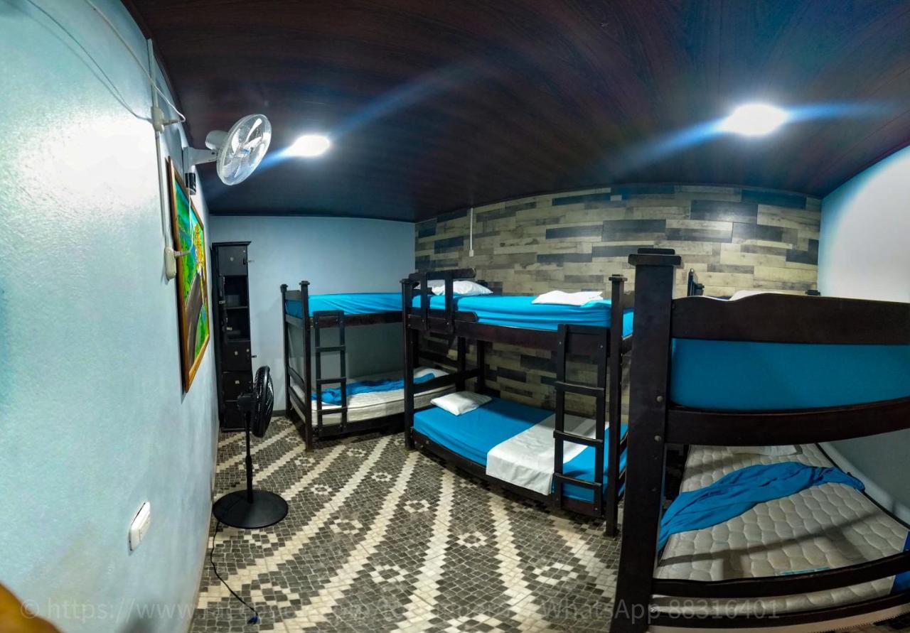 Hostel Tortuguero 7Backpackers Exteriör bild